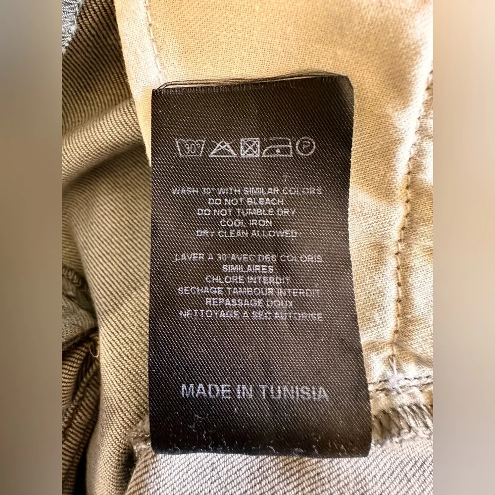 Etienne Marcel Women’s Distressed Gray Crop Jeans - Picture 10 of 10